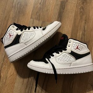 Jumpman Jordan size 5